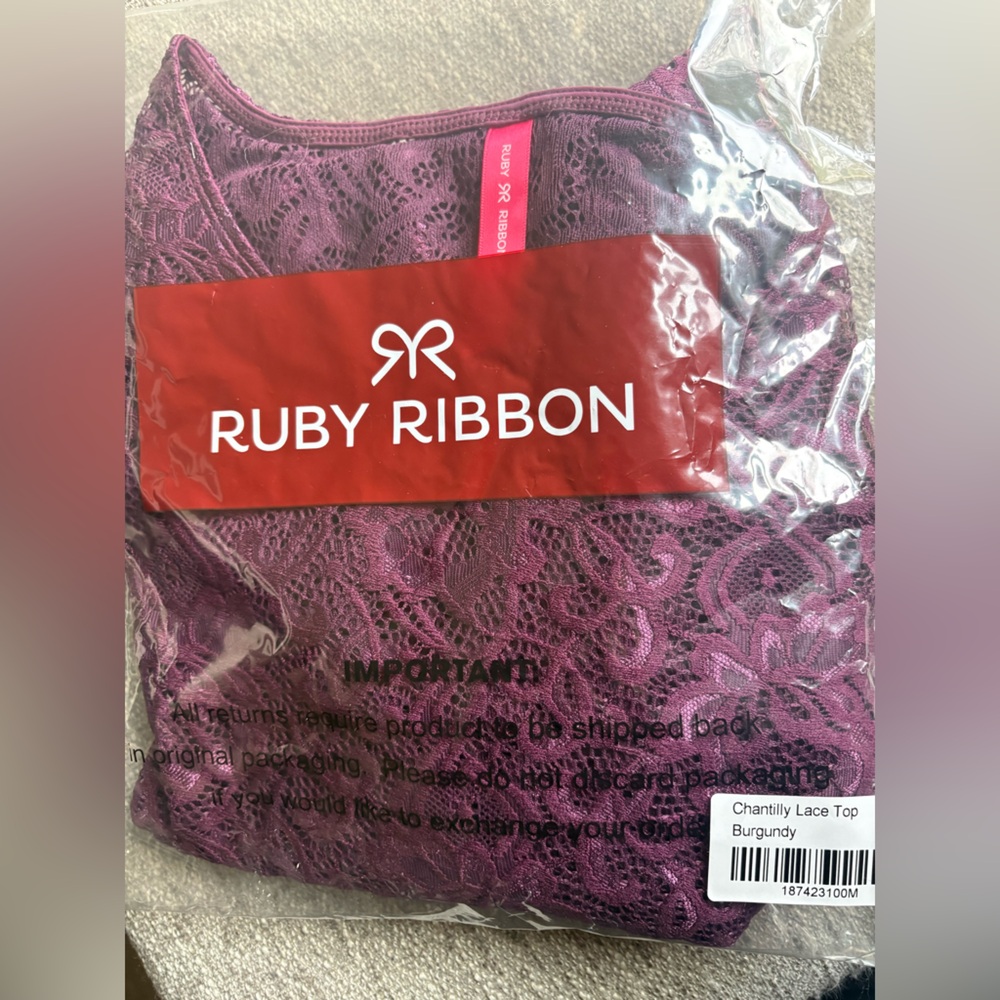 Ruby Ribbon Chantilly Lace Top in Burgundy NWT - Picture 5 of 6